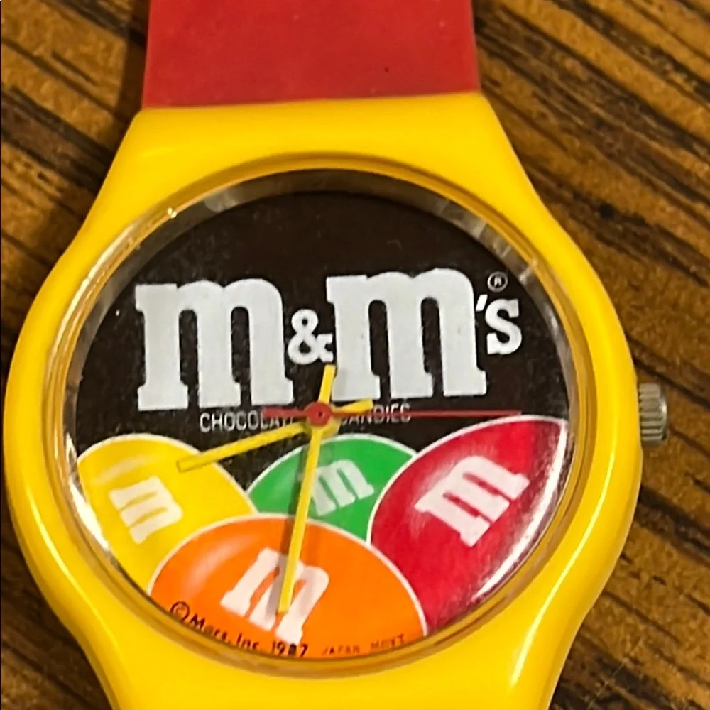 M&M's Colorful Watch - Picture 4 of 4